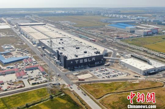 上海HB火博体育超级工厂第100万辆整车下线 该厂已成特斯拉世界标杆
