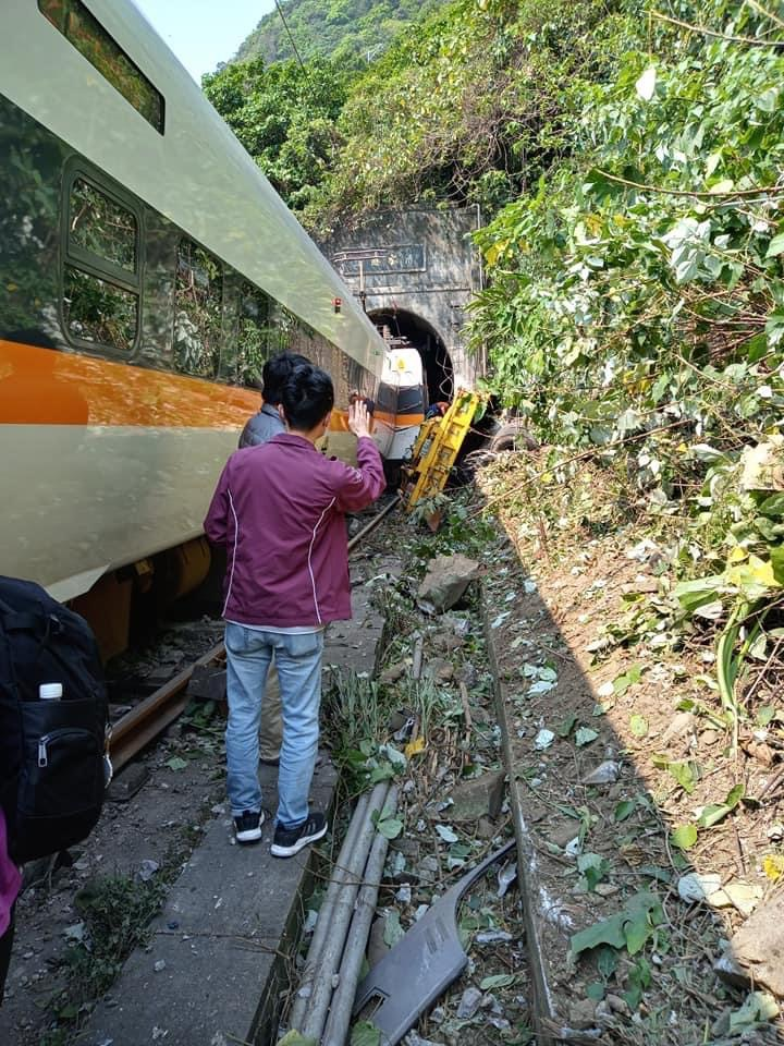 中国铁路事故案列分析_中国铁路史上第一次火车相撞事故_中国最严重的铁路事故